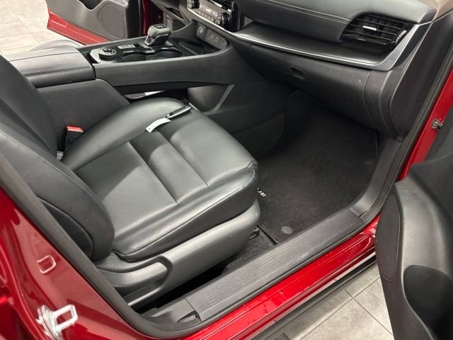 Used 2022 Red Nissan SV image 36