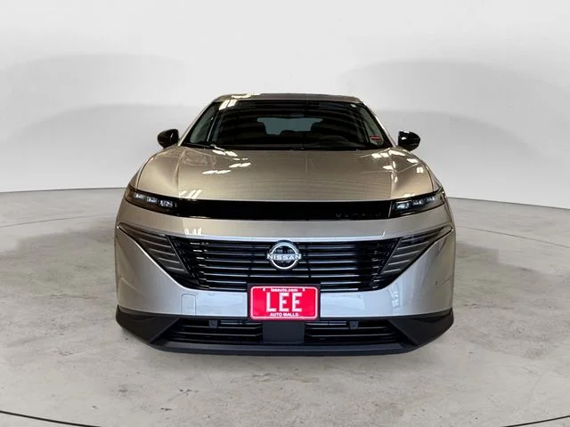 New 2026 Gold Nissan SL image 9