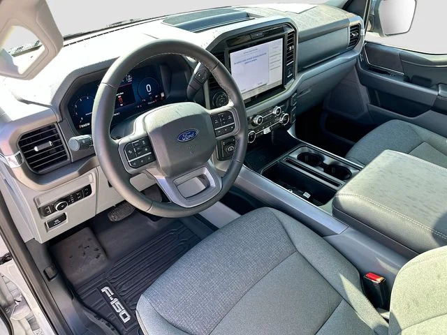 Used 2025 White Ford XLT image 9