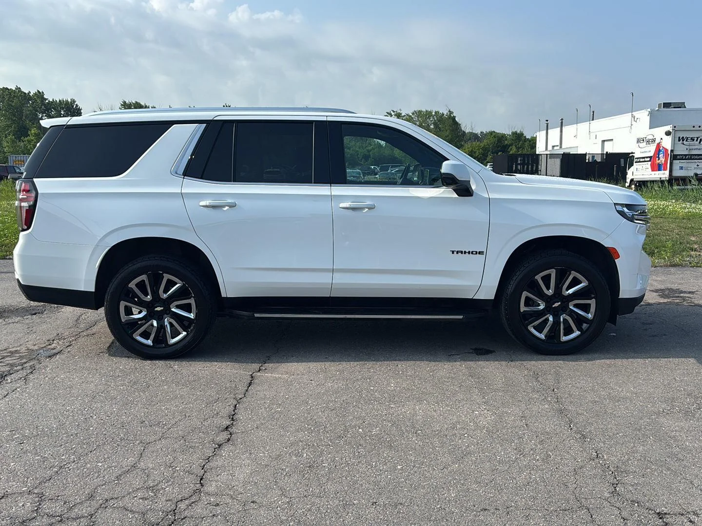 Used 2021 Summit White Chevrolet LT image 8