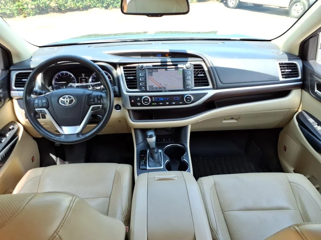Used 2015 Blue Toyota Limited Platinum V6 image 26