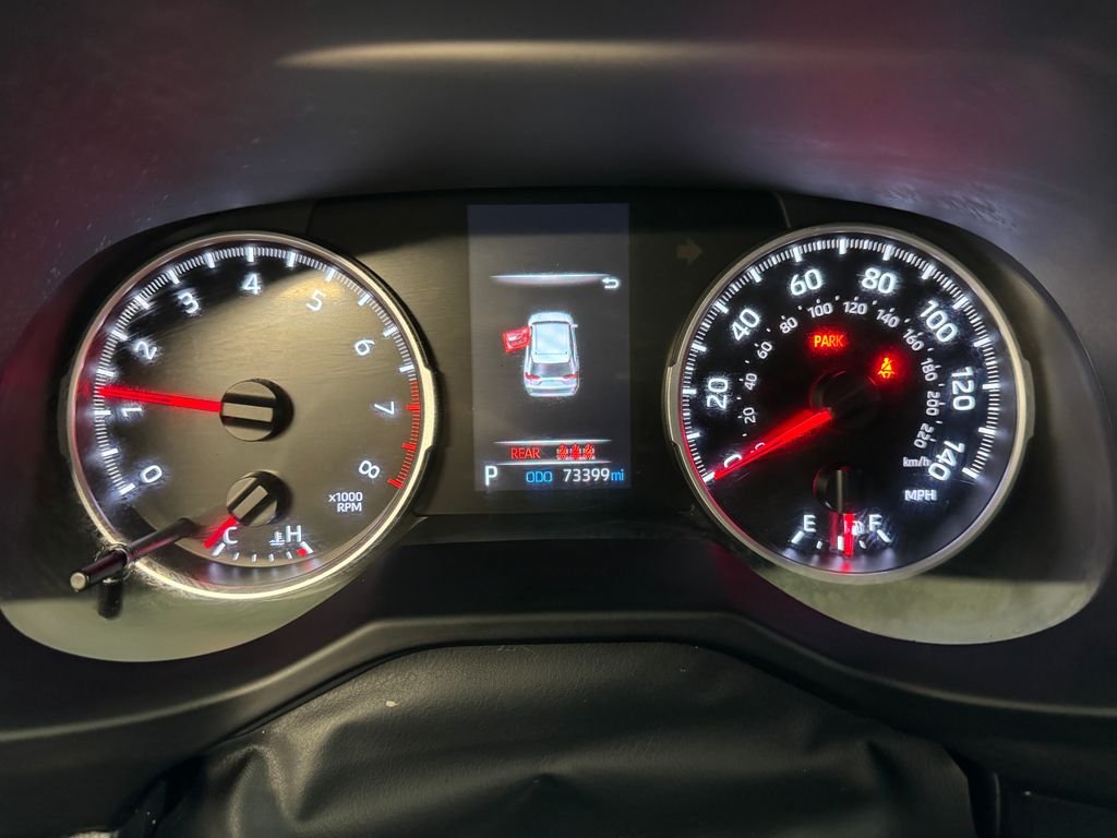 Used 2020 White Toyota LE image 18