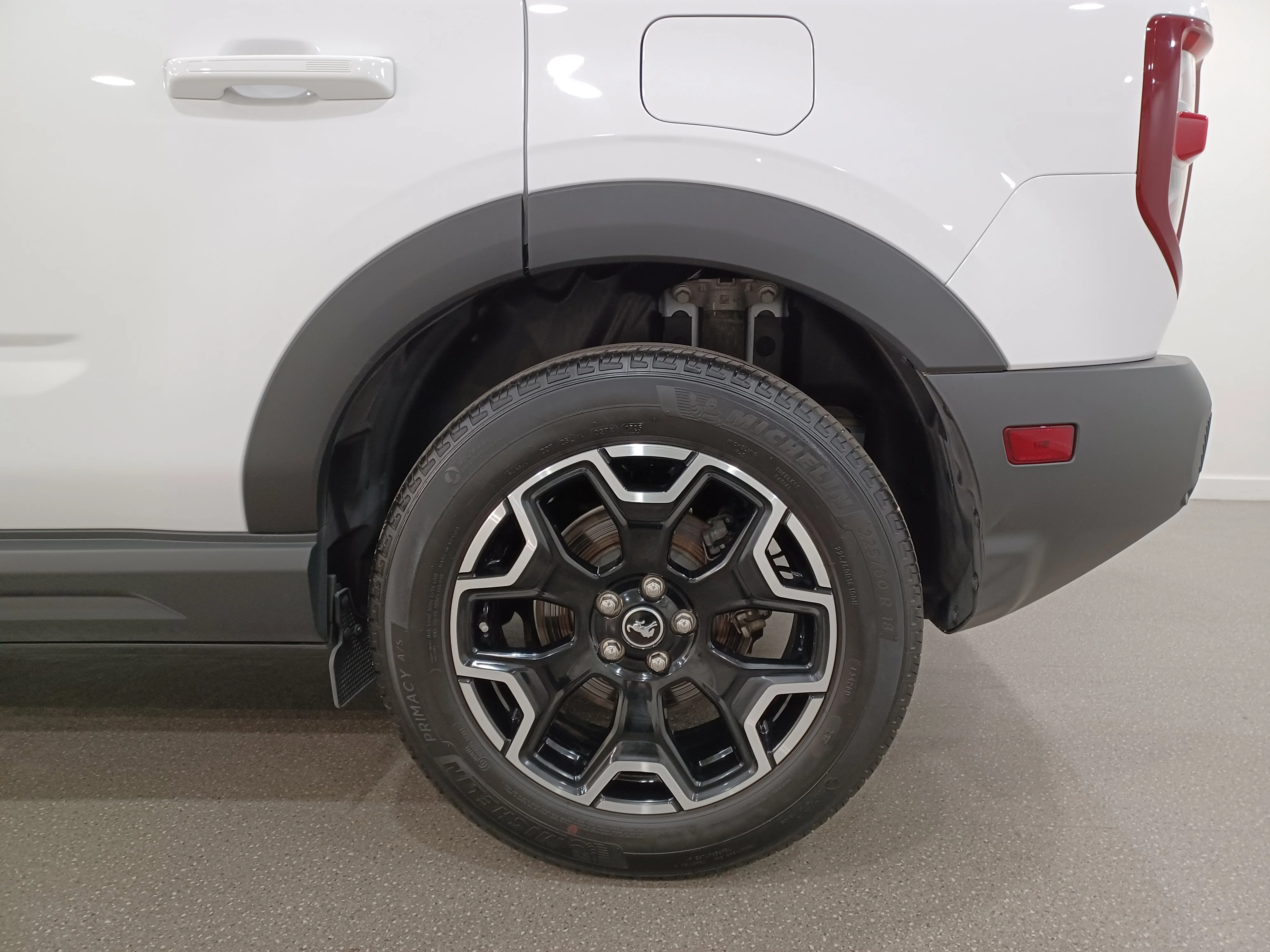 Certified Used 2025 Oxford White Ford Outer Banks 4x4*Adaptive Cruise | Remote Start | Htd Leather | Htd Wheel | Lane Keep Assist image 19