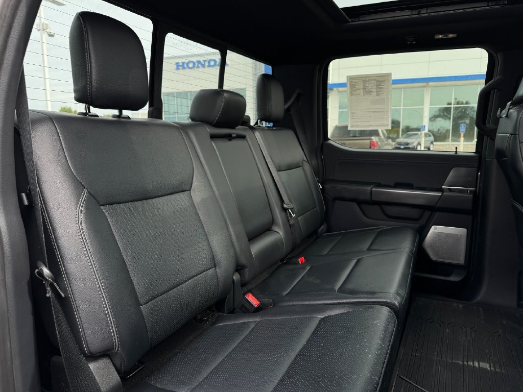 Used 2024 Carbonized Gray Metallic Ford Lariat image 21