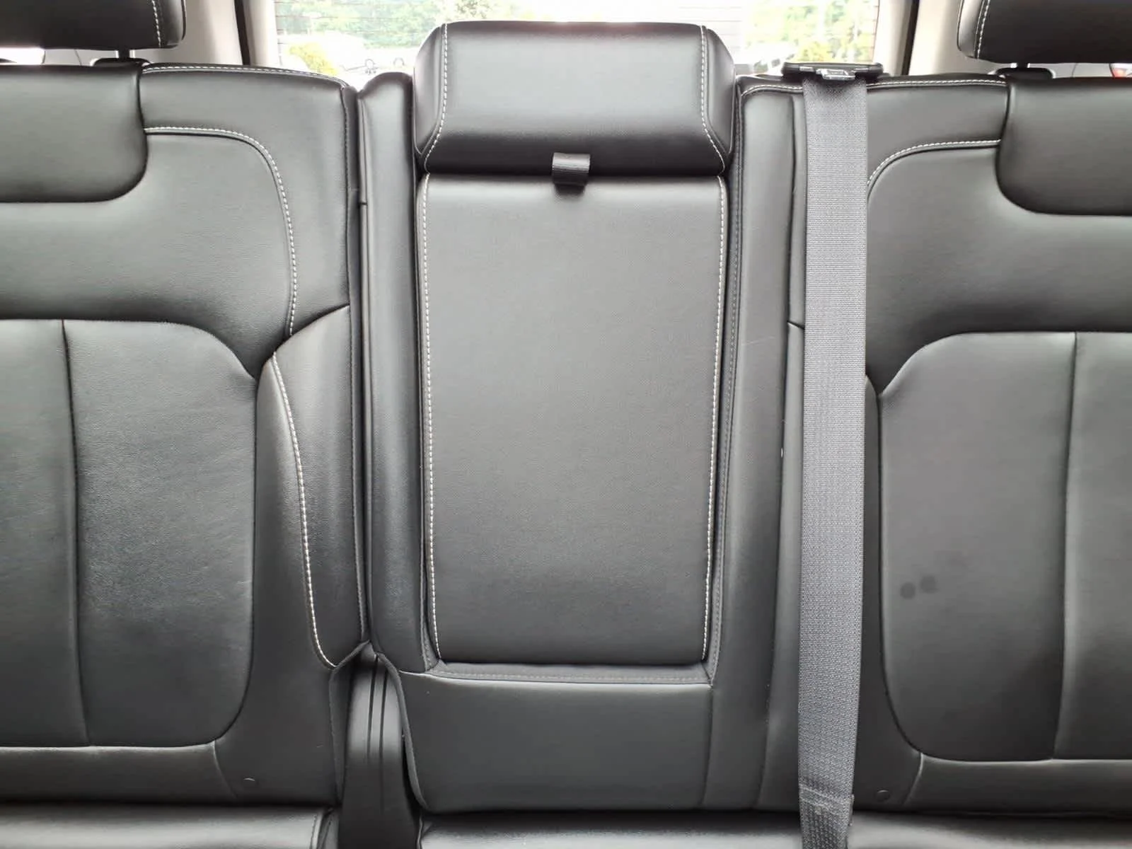 Used 2022 Silver Zynith Jeep Limited image 19