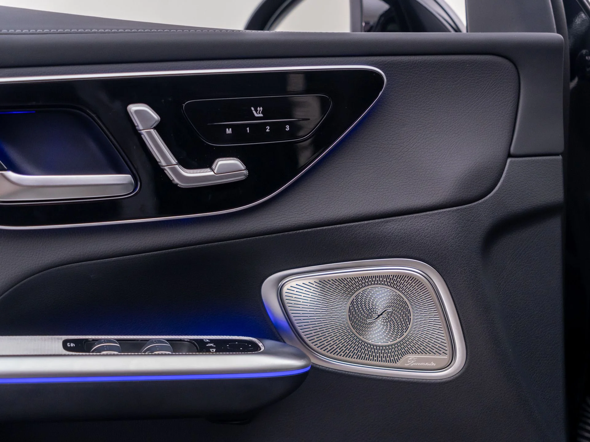 New 2027 Black Mercedes-Benz GLC 300 image 15
