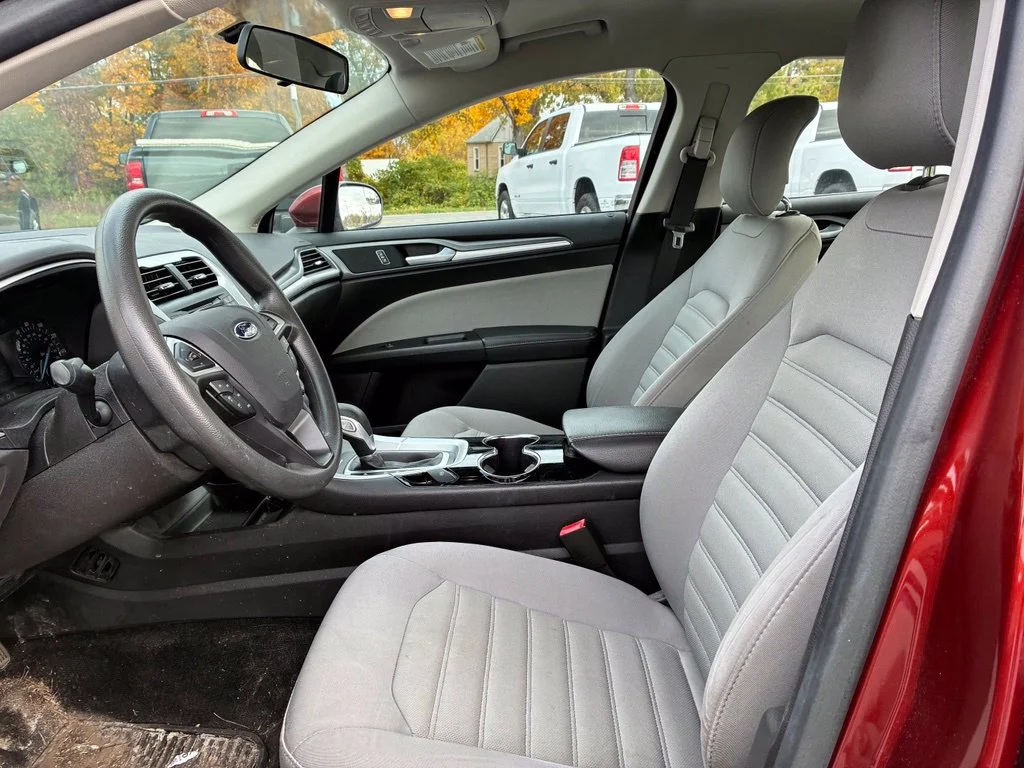 Used 2014 Orange Ford S image 10
