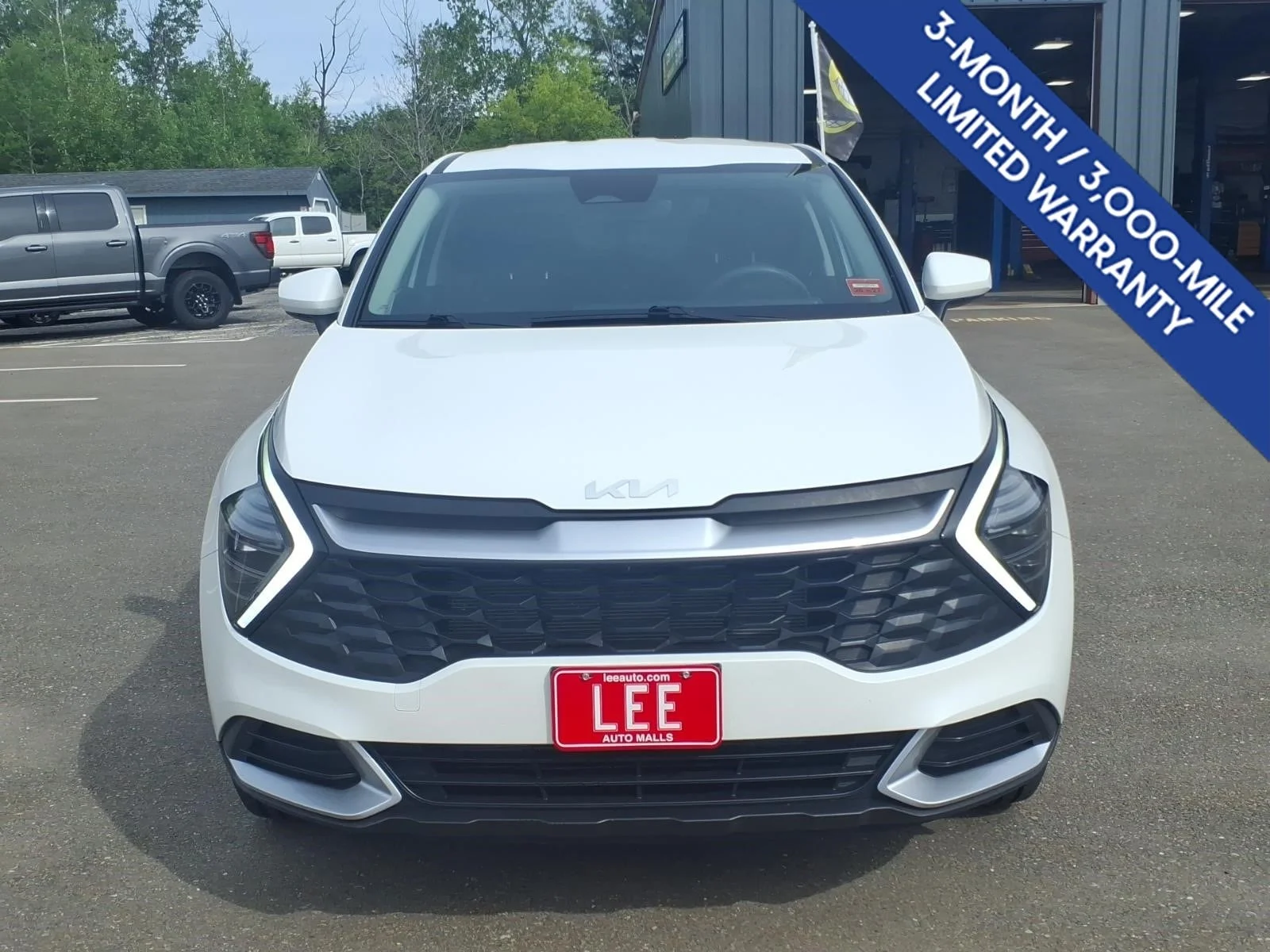 Used 2024 Snow White Pearl Kia LX image 2