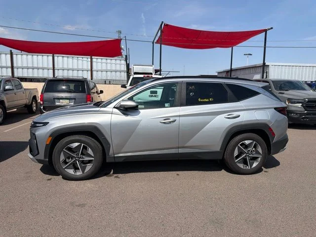 Used 2025 Silver Hyundai SEL image 4