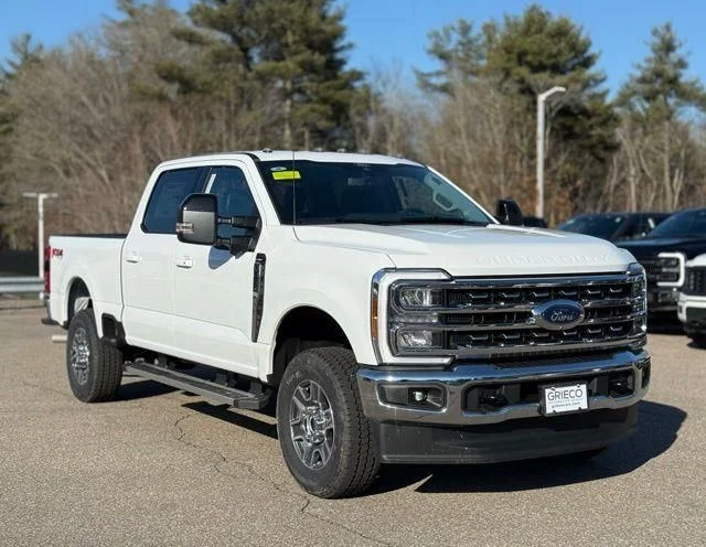 New 2026 Oxford White Ford F-350® Lariat® image 1