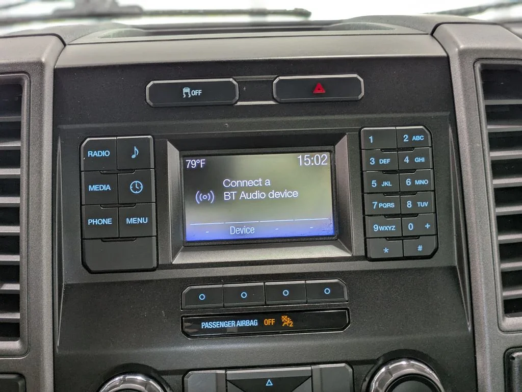 Used 2019 White Ford XL image 19