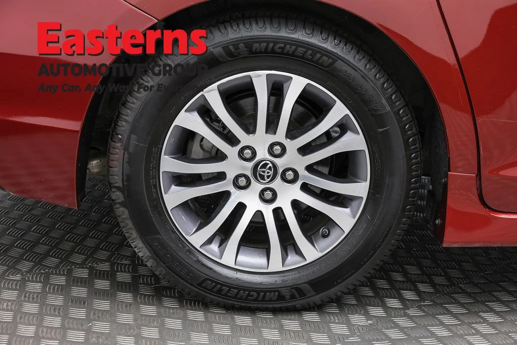 Used 2019 Red Toyota XLE image 32