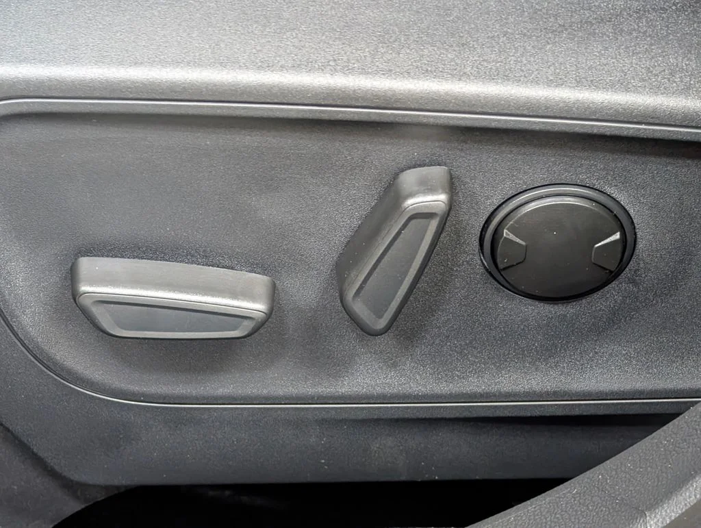 New 2026 Azure Gray Metallic Tri-Coat Ford Outer Banks® image 12