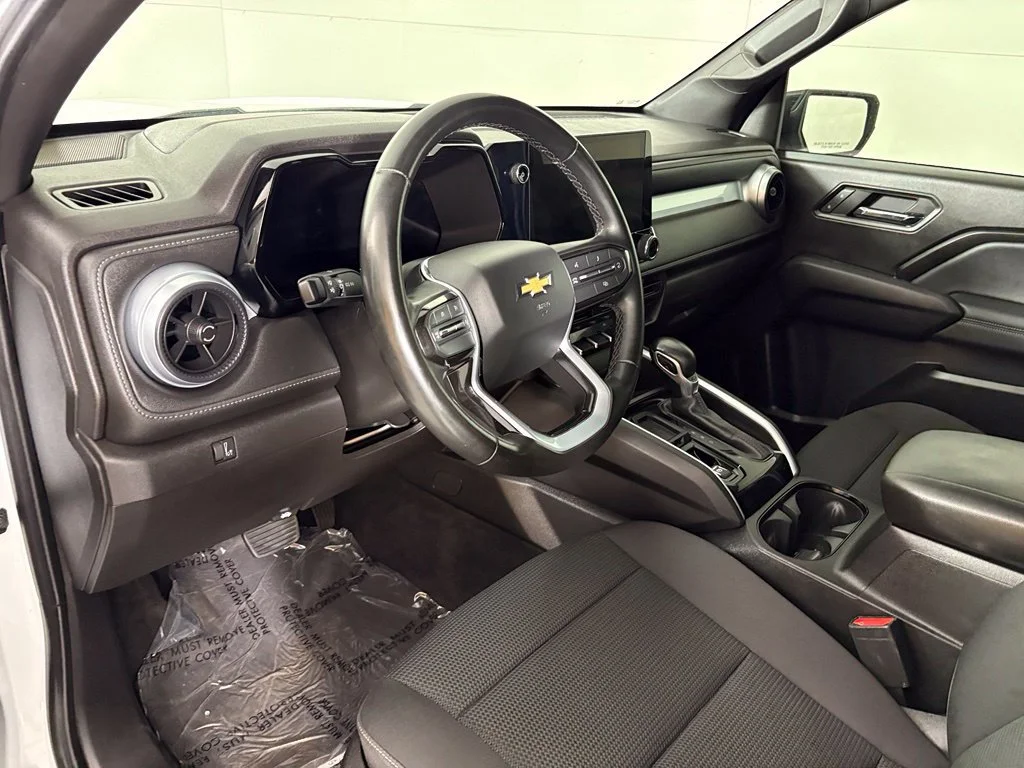 Used 2024 Summit White Chevrolet LT image 16