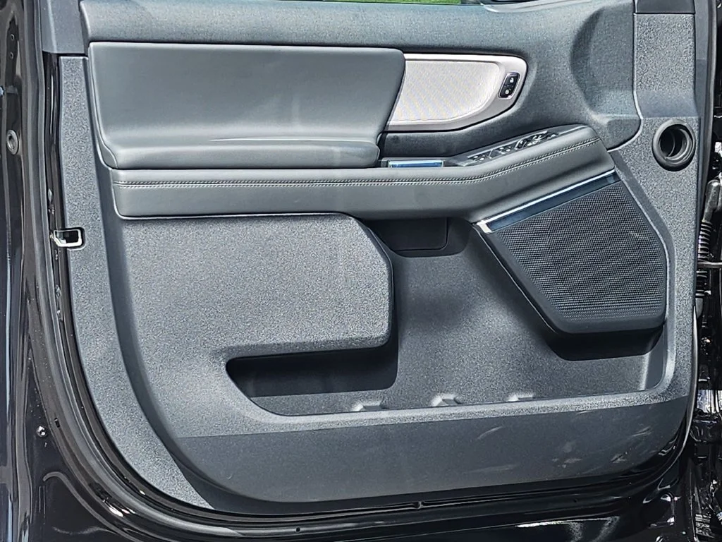 New 2027 Agate Black Metallic Ford Active image 35
