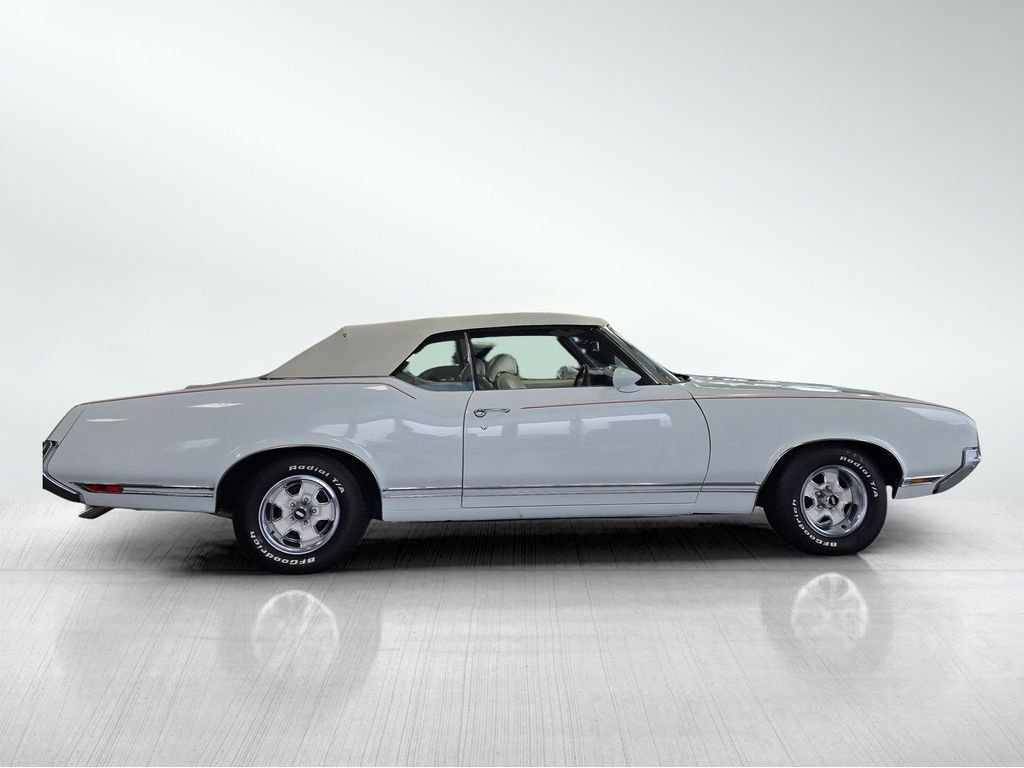 Used 1970 White Oldsmobile Convertible image 5