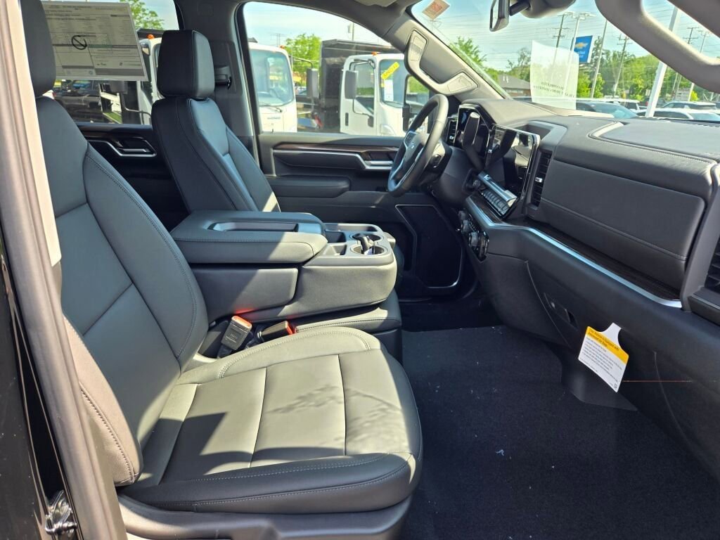 New 2026 Black Chevrolet LT image 4
