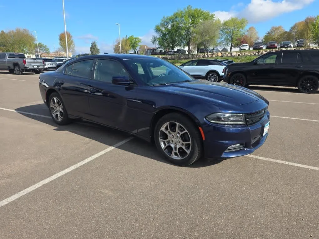 Used 2016 Dodge Charger SXT with VIN 2C3CDXJG2GH134699 for sale in Vadnais Heights, MN
