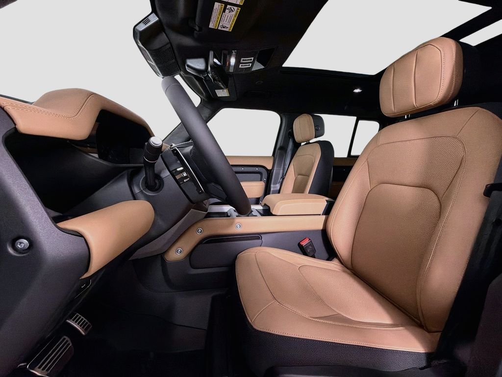 New 2026 Santorini Black Land Rover V8 image 22