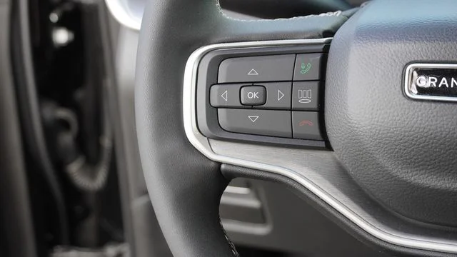 New 2026 High Gloss Black Exterior Paint Jeep Limited Altitude image 28