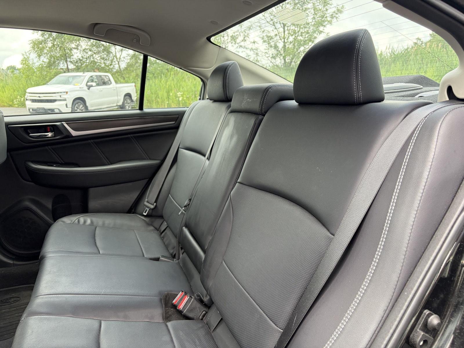Used 2018 Crystal Black Silica Subaru Limited image 9