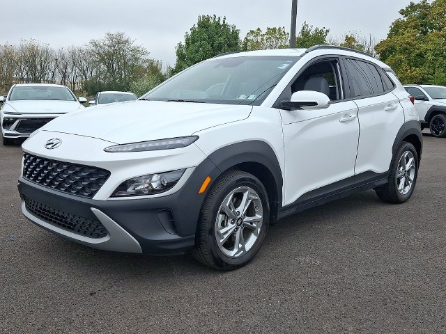 Certified Used 2023 White Hyundai SEL image 3