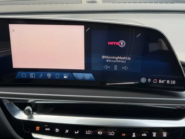 2024 Cadillac LYRIQ Tech - Photo 18