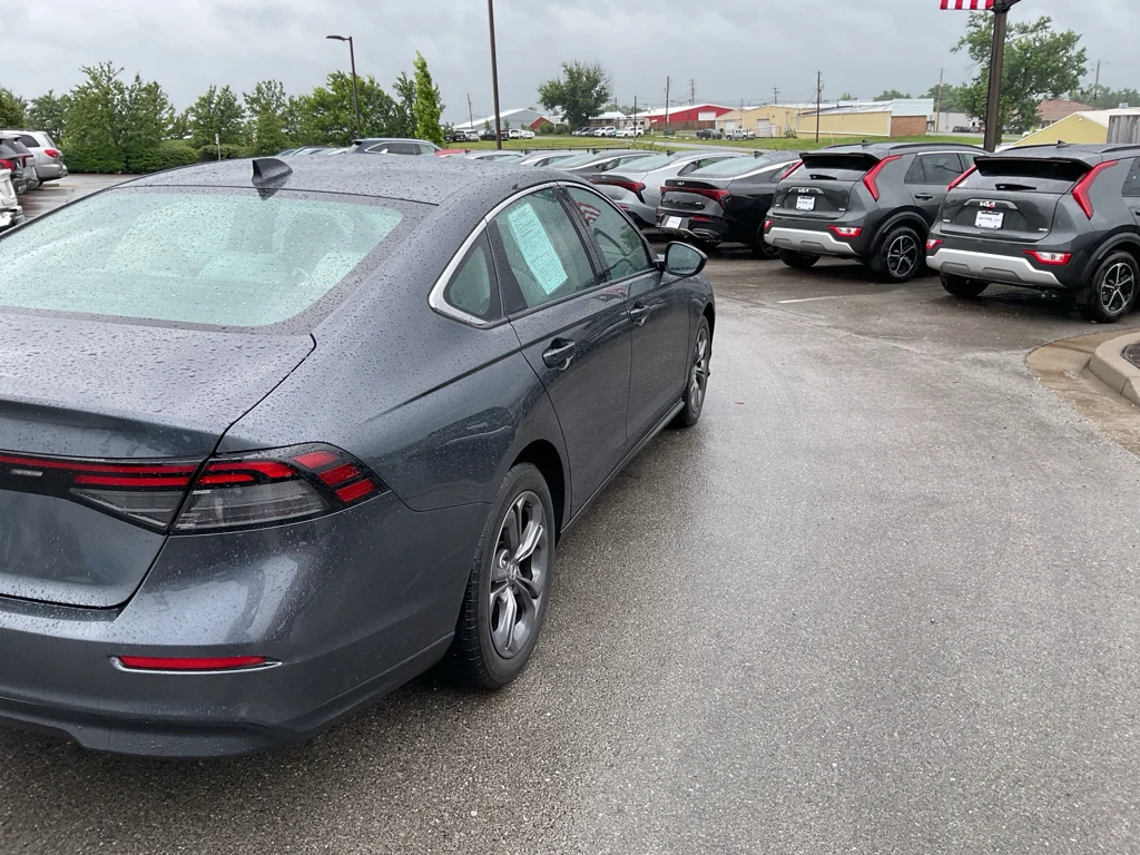 Used 2023 Meteorite Gray Metallic Honda EX image 9