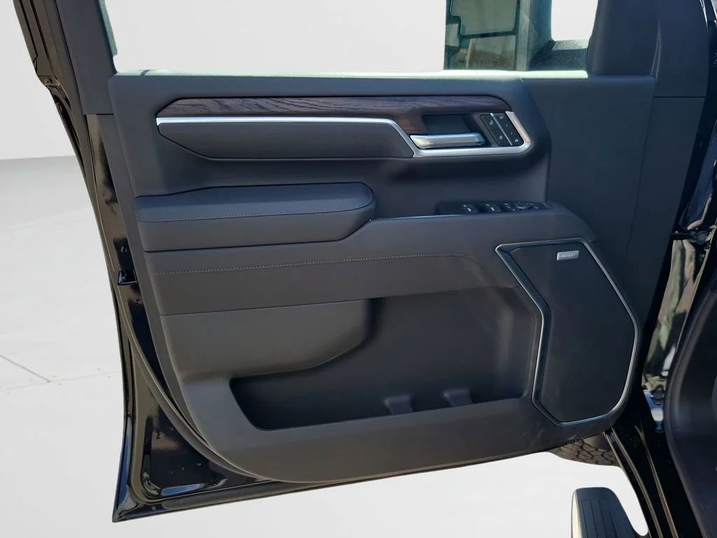 New 2026 Onyx Black GMC SLT image 43