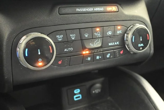 Used 2022 Oxford White Ford Outer Banks image 18