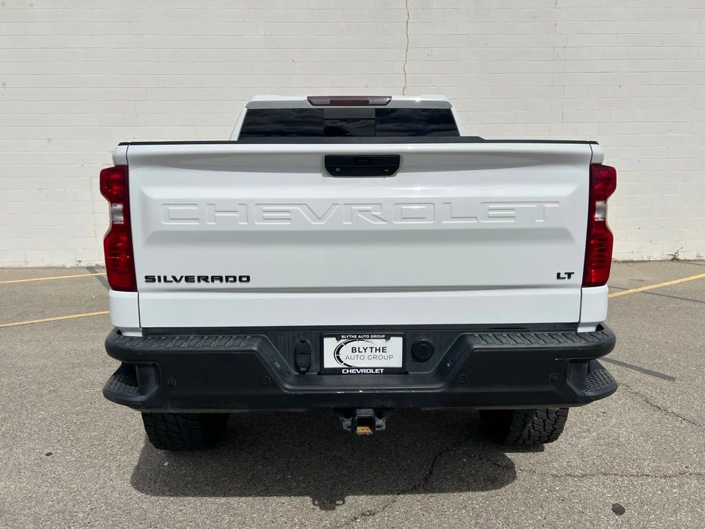 Used 2021 Summit White Chevrolet LT image 4