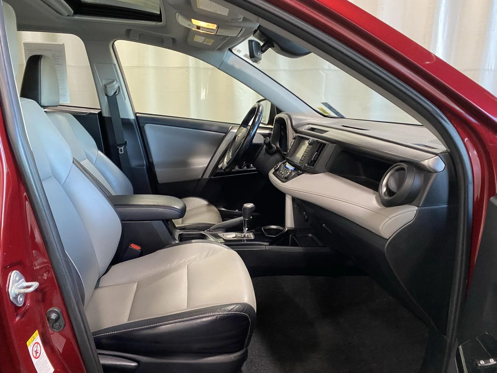 Used 2018 Ruby Flare Pearl Toyota Limited image 13