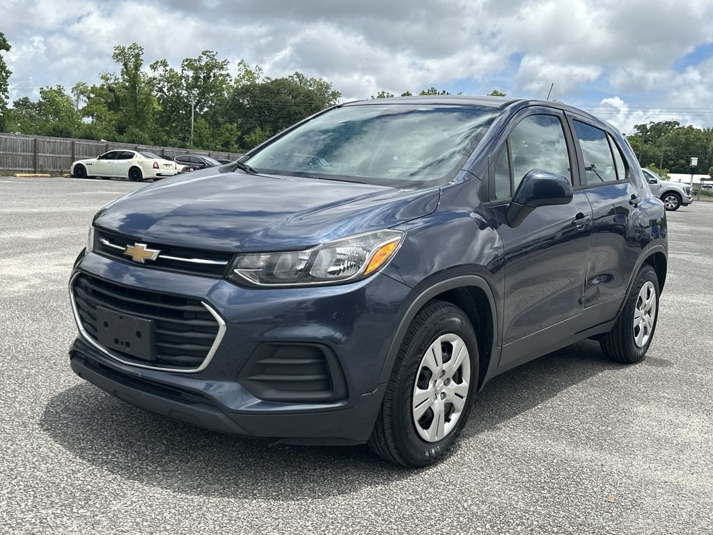 Used 2018 Blue Chevrolet LS image 1