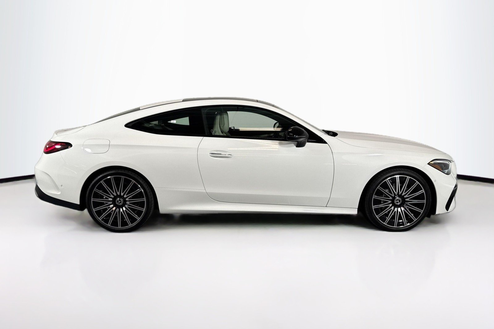 New 2026 Polar White Mercedes-Benz CLE 300 4MATIC® Coupe image 4