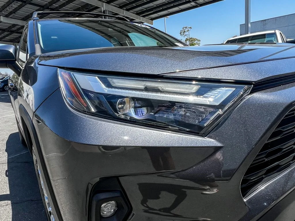 Used 2023 Gray Toyota XLE Premium image 7