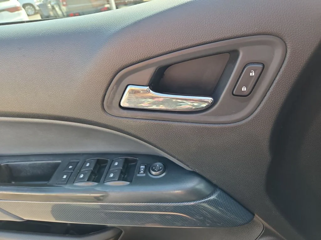 Used 2016 Gray Chevrolet Z71 image 14