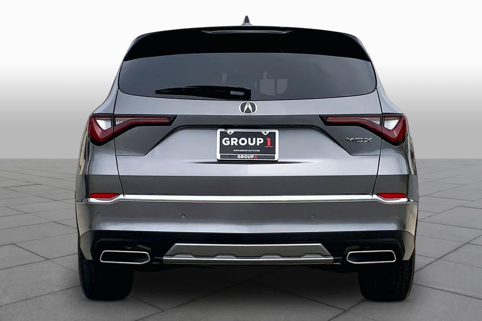 Used 2025 Liquid Carbon Metallic Acura w/Technology Package image 5