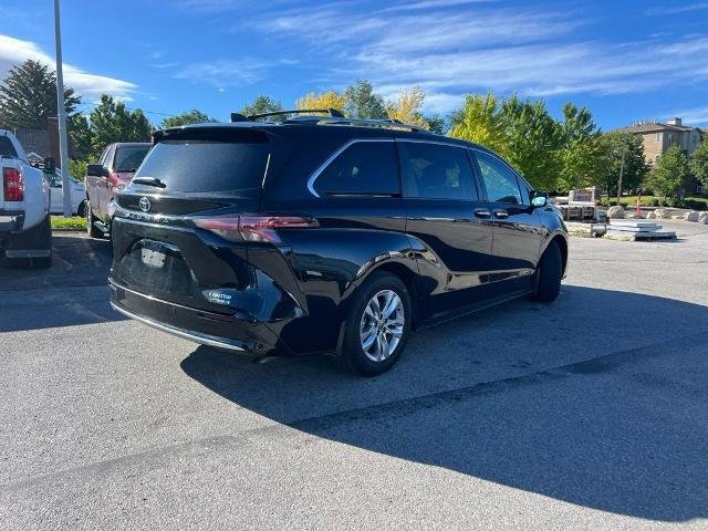 Used 2022 Midnight Black Metallic Toyota  image 4