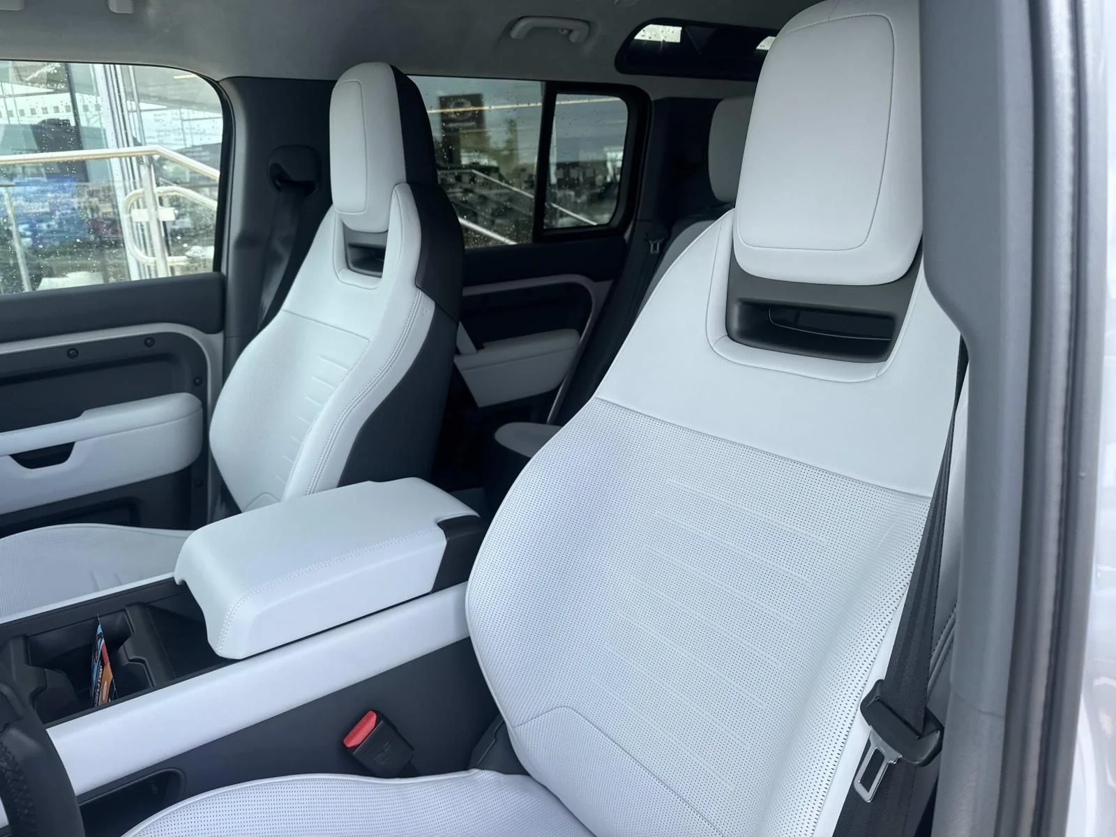 New 2026 Borasco Grey Land Rover OCTA image 10