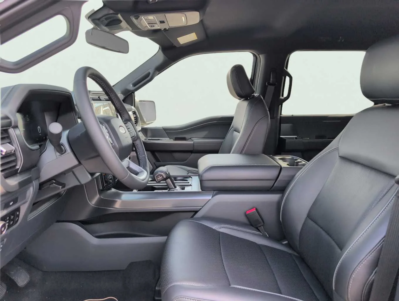 New 2026 Star White Metallic Tri-Coat Ford LARIAT image 8