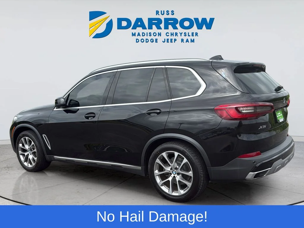 Used 2019 Black BMW xDrive40i image 3