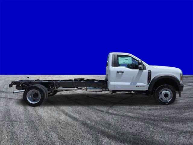 New 2026 Oxford White Ford F-550® XL image 3