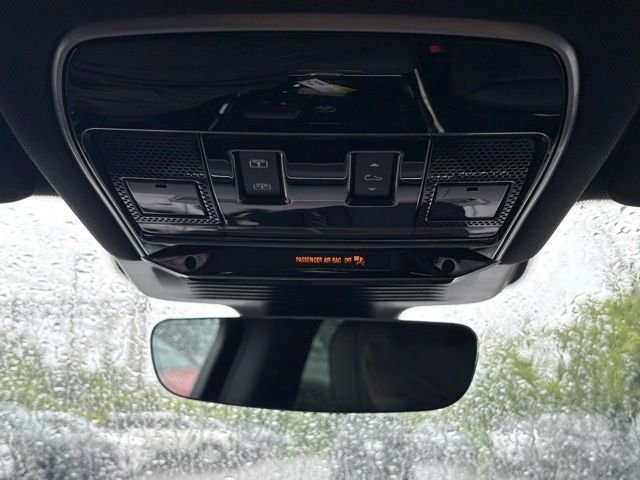 Certified Used 2025 White Land Rover Dynamic SE image 33