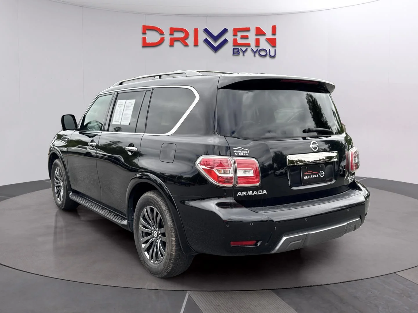 Used 2019 Super Black Nissan Platinum image 3