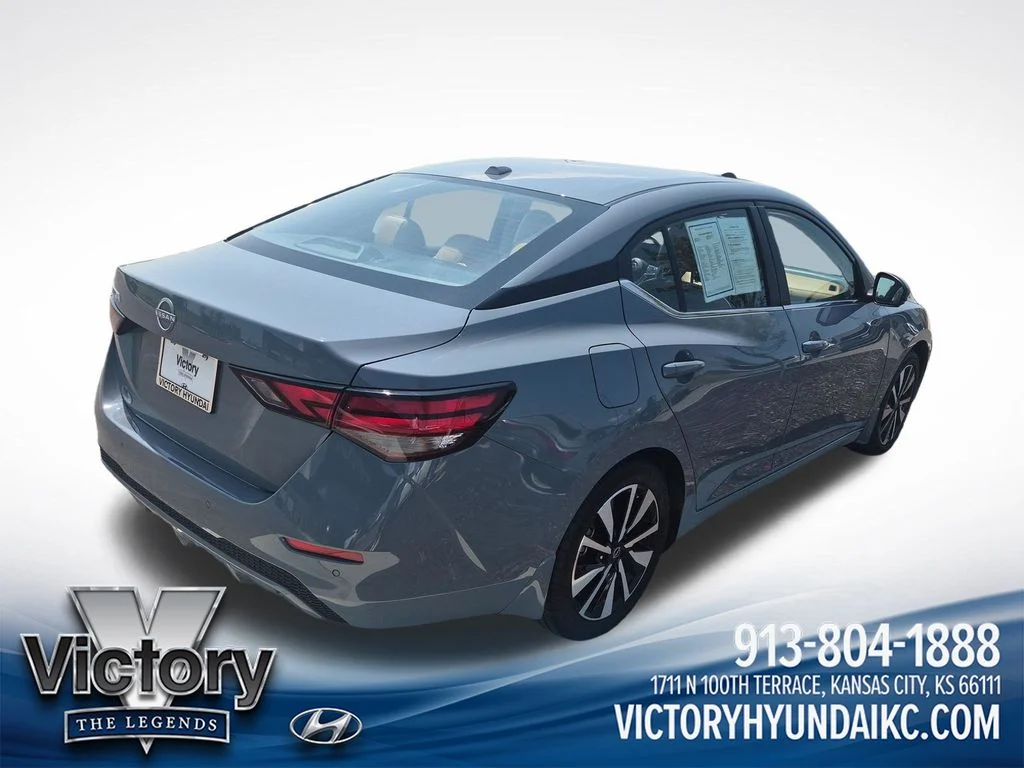 Used 2025 Gray Nissan SV image 7