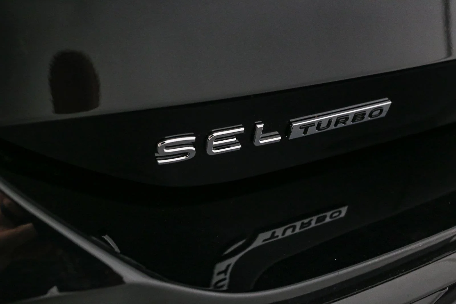 New 2026 Deep Black Pearl Volkswagen SEL R-Line Turbo image 11