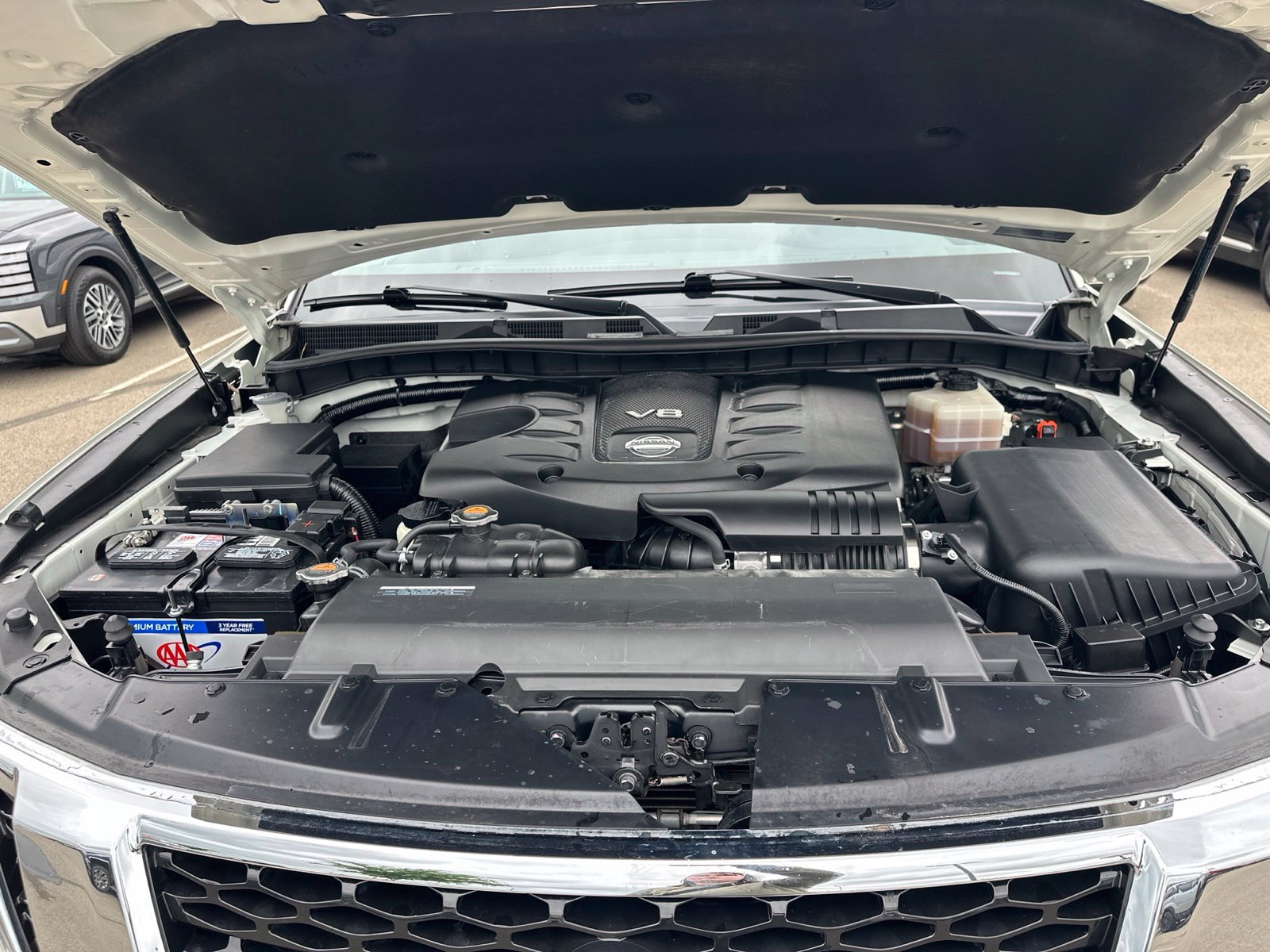 Used 2020 White Nissan Platinum image 50