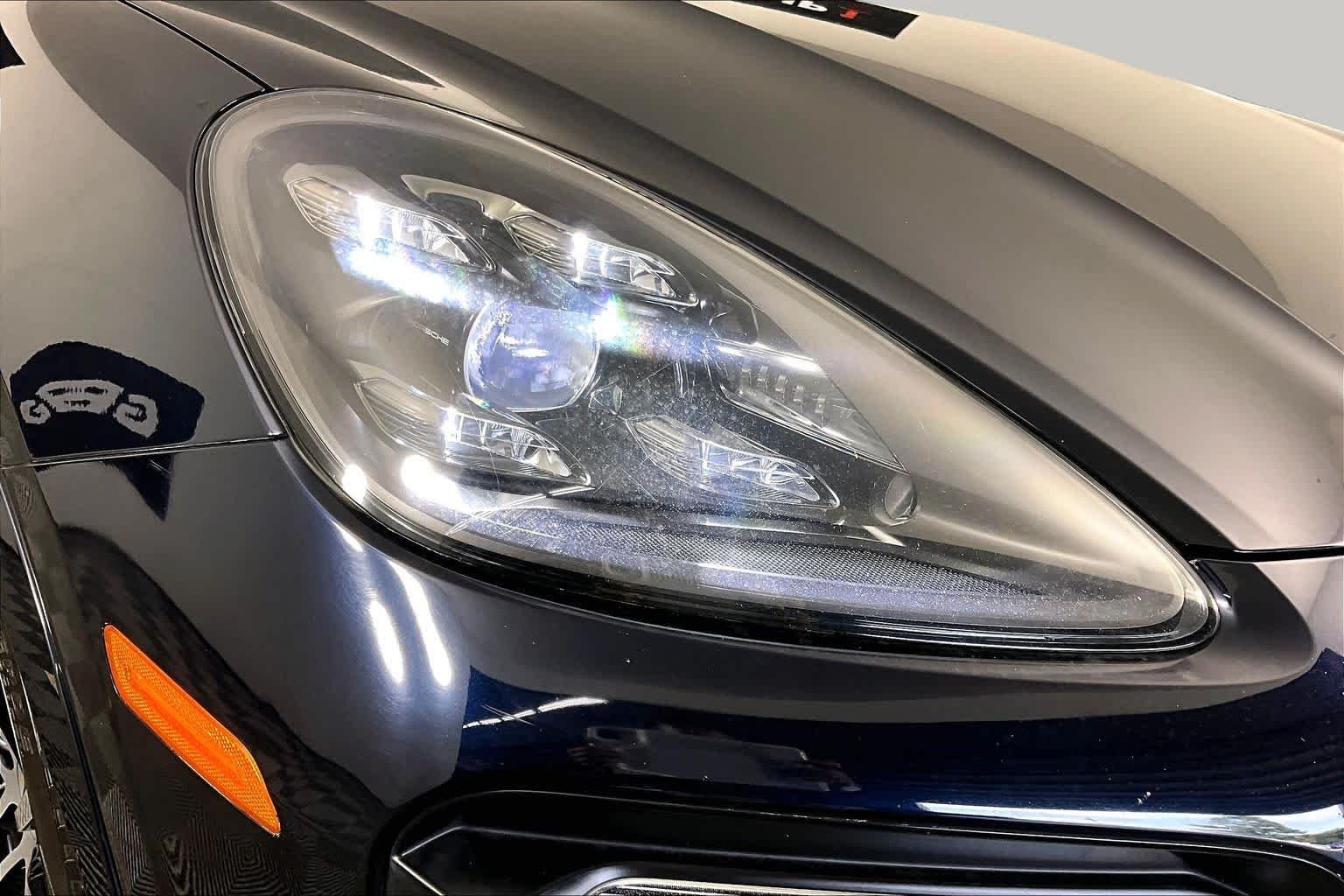 Used 2020 Moonlight Blue Metallic Porsche  image 26