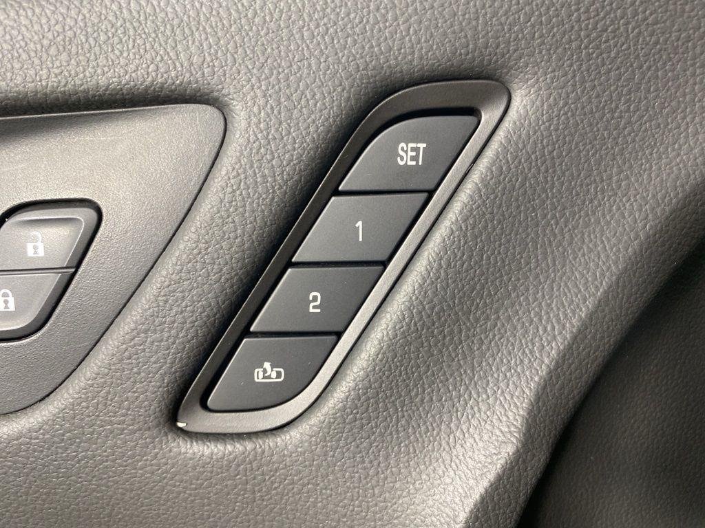 Used 2019 Satin Steel Gray Metallic Buick Premium I image 30