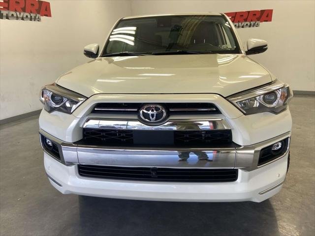 Certified Used 2022 BLIZZARD PEARL Toyota  image 7
